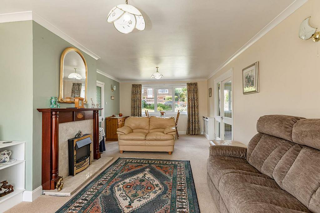 3 The Glebe, Ashkirk TD7 4PJ 3 bed detached house for sale £310,000
