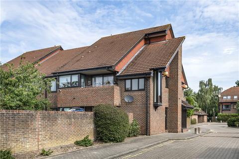 1 bedroom apartment for sale, Rosslyn Close, Sunbury-on-Thames, Surrey, TW16