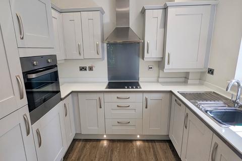 2 bedroom apartment for sale - Alexandra Road, Lower Parkstone, Poole, Dorset, BH14