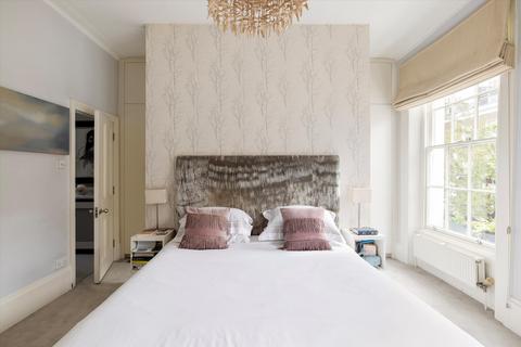 25 Devonia Road, London, N1 8JQ