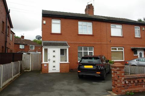 3 Thatch Leach, Chadderton, Oldham, OL9 9QX