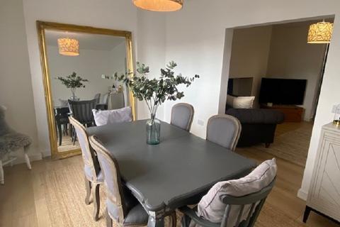 265 Brecon Road, Ystradgynlais, Swansea, SA9 1QT