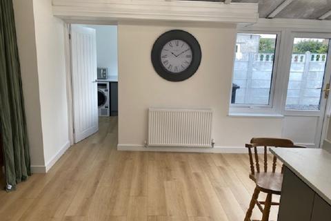 265 Brecon Road, Ystradgynlais, Swansea, SA9 1QT