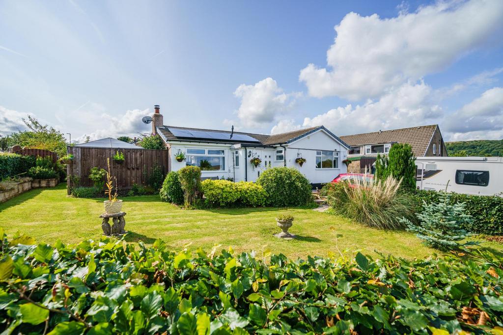 Hargate Road, Buxton, SK17 3 bed bungalow for sale £410,000