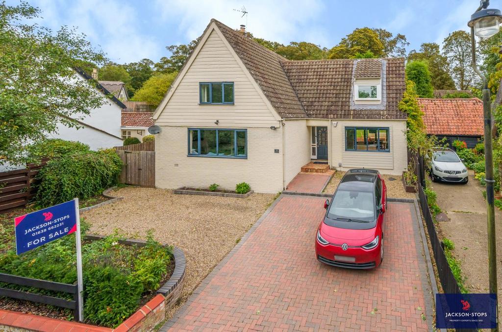 Station Road, Dullingham, Newmarket, Suffolk, CB8 4 bed detached house