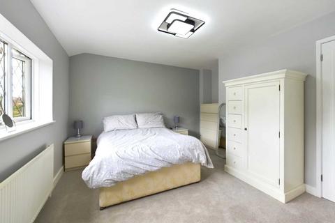 87 Beechfield Road, Boxmoor, Hemel Hempstead, HP1 1NZ