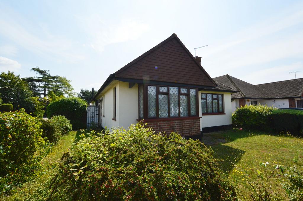 Chadacre Road, Thorpe Bay, SS1 3 bed detached bungalow for sale £545,000