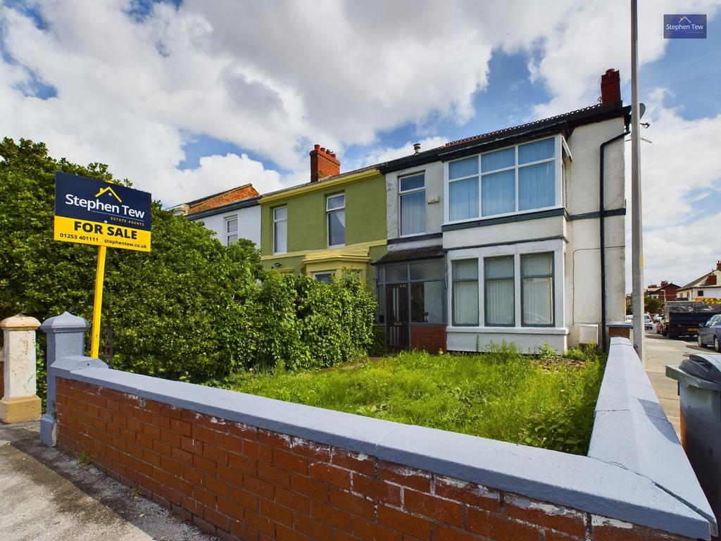 Lytham Road, Blackpool, FY4 4 bed end of terrace house for sale £140,000