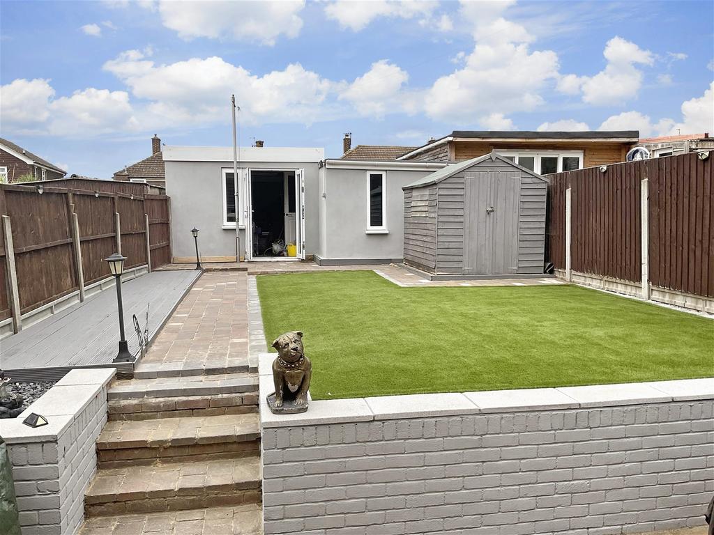 Bells Lane, Hoo, Rochester, Kent 4 bed semidetached house £425,000