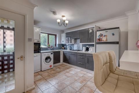 10 Ashmores Close, Redditch, B97 5LP
