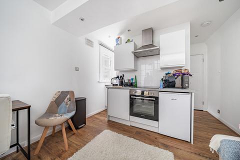 1 bedroom apartment to rent, Narcissus Road, West Hampstead, London, NW6
