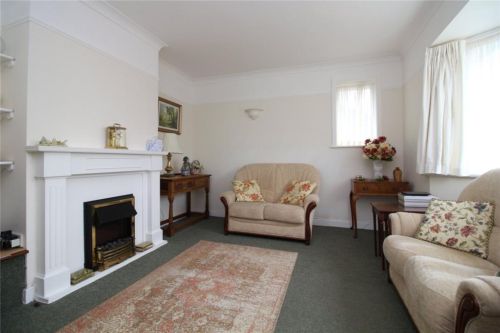 Oakwood Avenue, New Milton, Hampshire, BH25 4 bed bungalow for sale £