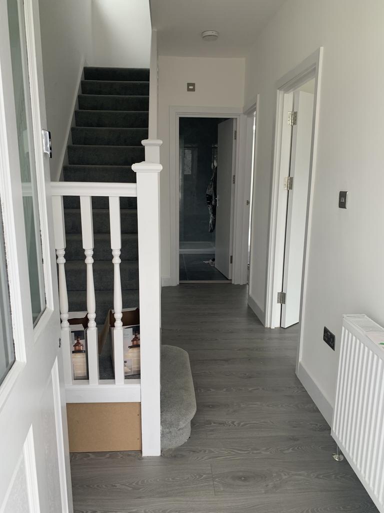 Harlow Road, Rainham RM13 4 bed terraced house £2,000 pcm (£462 pw)