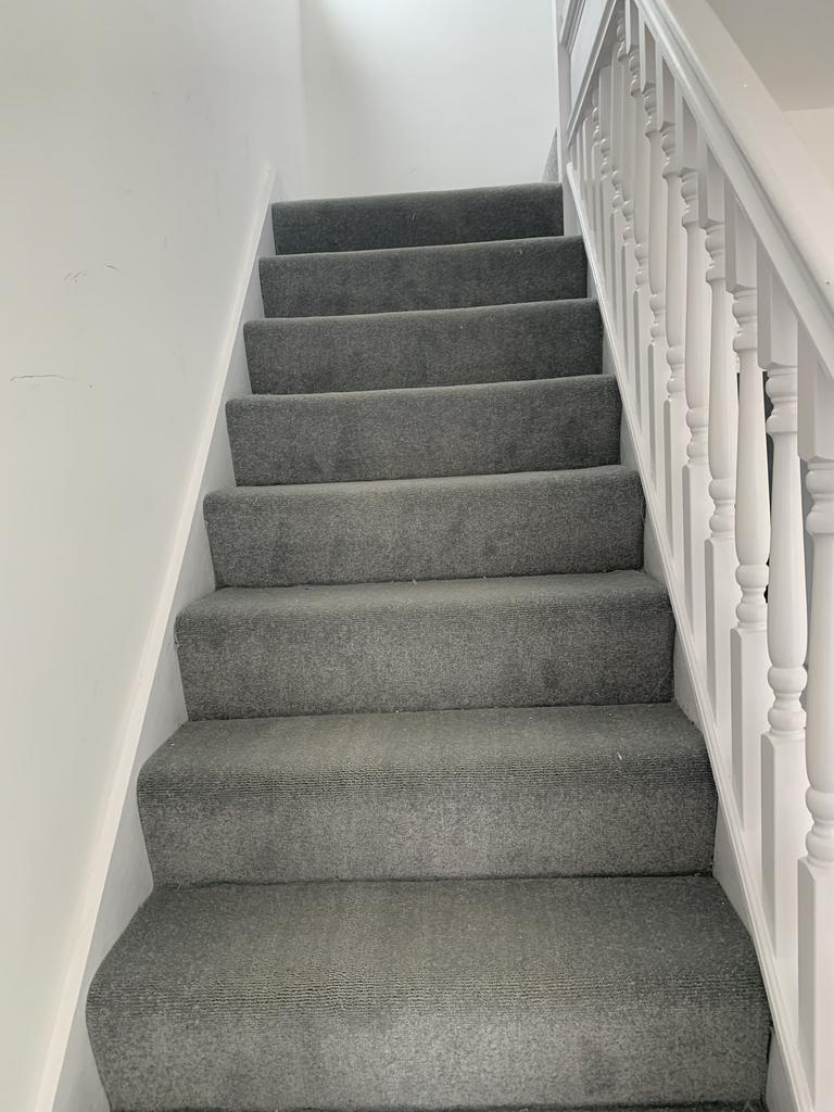 Harlow Road, Rainham RM13 4 bed terraced house £2,000 pcm (£462 pw)