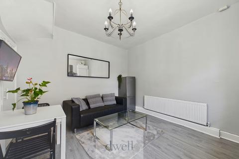 2 bedroom end of terrace house to rent, Kelsall Avenue, Hyde Park, Leeds, LS6
