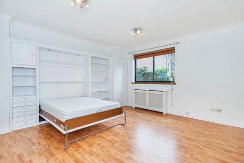 Studio to rent, Regent House, Windsor Way, Hammersmith, W14