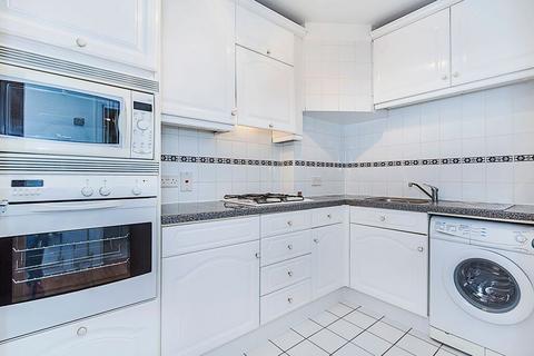 Studio to rent, Regent House, Windsor Way, Hammersmith, W14
