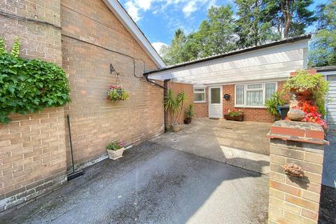 155 Hookstone Road, Harrogate, HG2 8QH