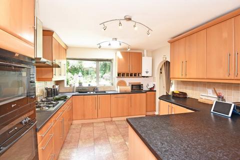 155 Hookstone Road, Harrogate, HG2 8QH