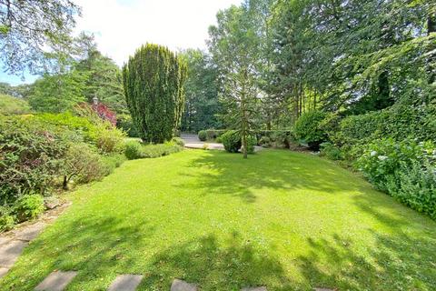 155 Hookstone Road, Harrogate, HG2 8QH