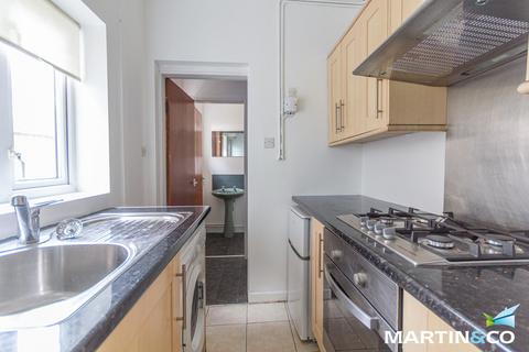 2 bedroom terraced house to rent, Court Oak Road, Harborne, B17