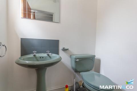2 bedroom terraced house to rent, Court Oak Road, Harborne, B17
