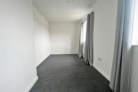 2 bedroom apartment to rent, Cherry Court, Warrington