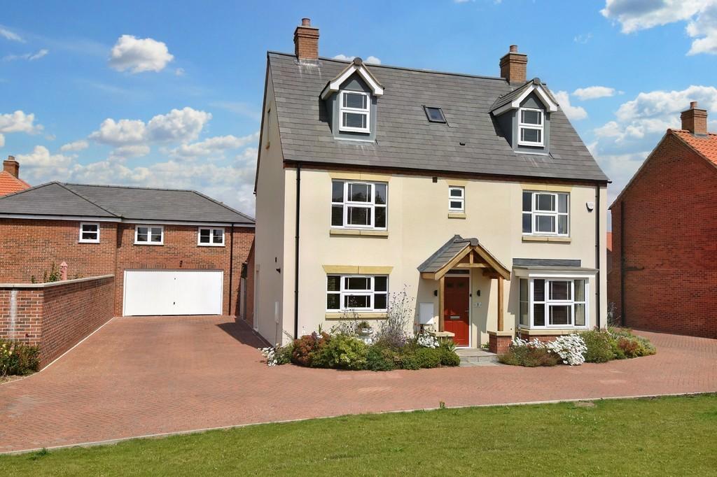 Lavender Way, Louth LN11 8GH 5 bed detached house for sale £470,000