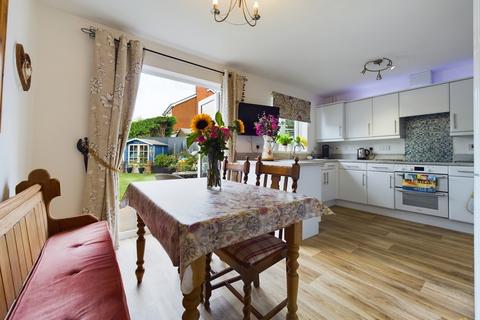 3 bedroom end of terrace house for sale, Woodland Drive, Rocester