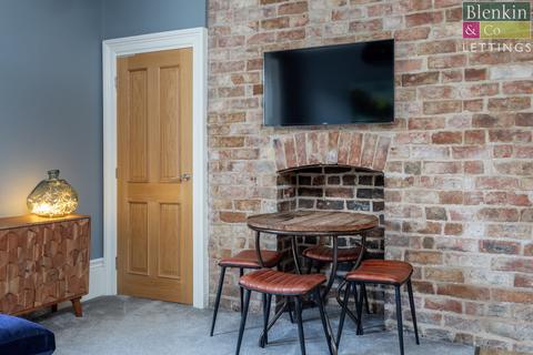 2 bedroom apartment to rent, Bootham Terrace, York, YO30 7DH