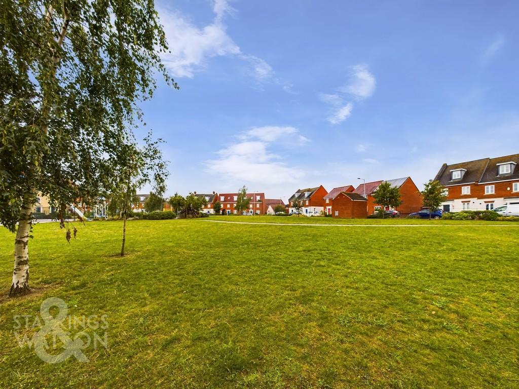 Lord Nelson Drive, Costessey, Norwich 5 bed townhouse for sale £340,000