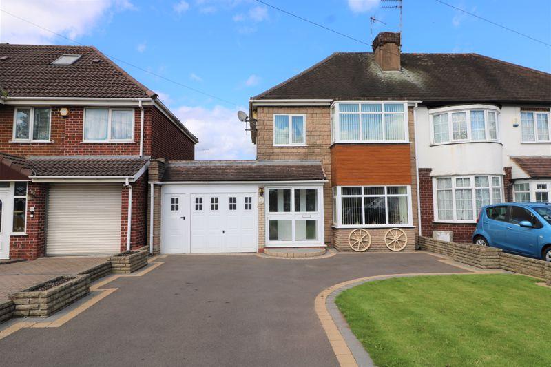 Broadway West, Walsall 3 bed semidetached house for sale £315,000