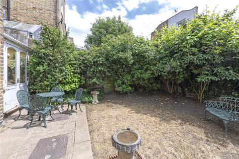 3 bedroom terraced house to rent, Salcott Road, London, SW11