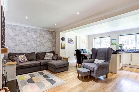 40 Chestnut Drive, Congleton, CW12 4UB