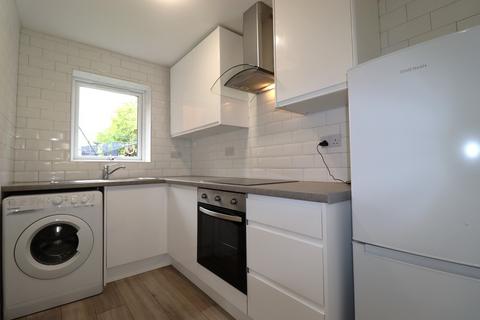 Studio to rent, Limebank Park, East Calder