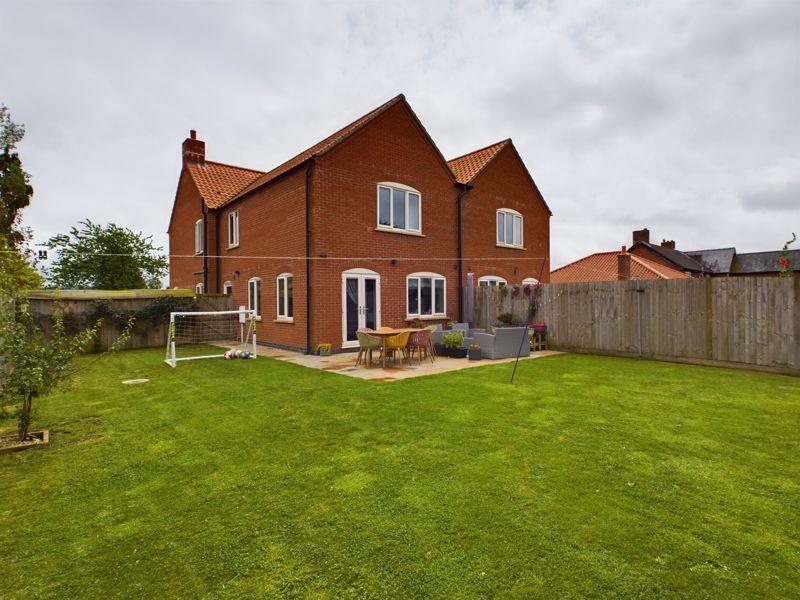 Meadowfields, Old Main Road, Scamblesby, Louth 3 bed semidetached house for sale £325,000