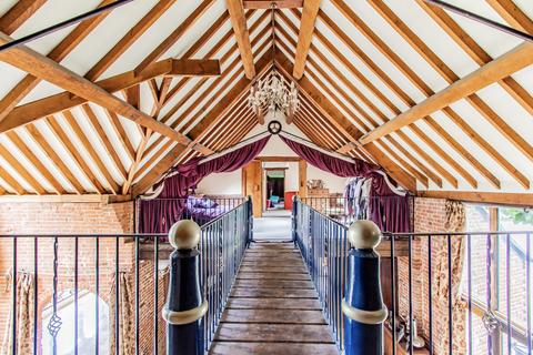 4 bedroom barn conversion for sale - Church Road, Ellough, Beccles