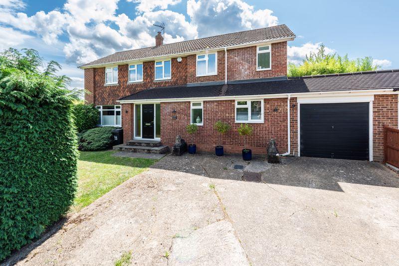 Cannon Way, Leatherhead 4 bed detached house for sale £875,000