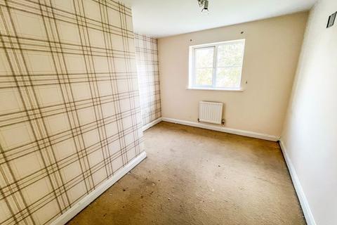 14 Hayling Close, Bury, BL8 1GS
