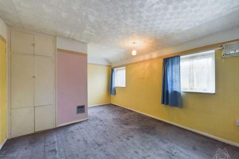 19 Loman Path, South Ockendon, RM15 5HL