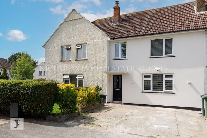 Goffs Oak Avenue, Goffs Oak EN7 3 bed terraced house for sale £550,000