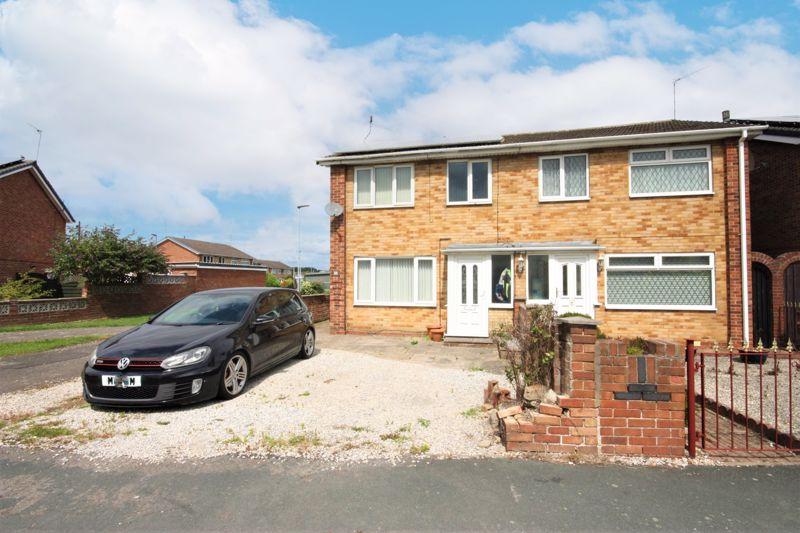 Jendale, Hull, HU7 3 bed semidetached house for sale £150,000