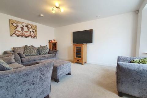3 Birdwood Crescent, Brockworth, Gloucester, GL3 4WN