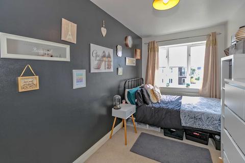 2 bedroom flat for sale - Cavan Way, Milton Keynes