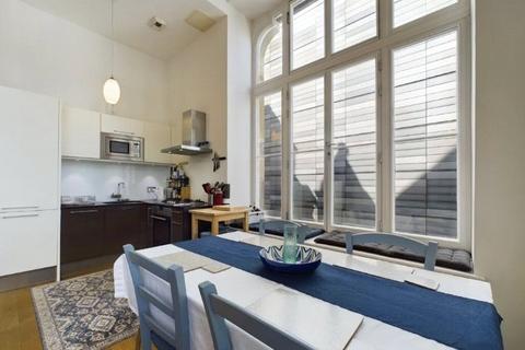 2 bedroom apartment to rent, Simpson Loan, Edinburgh