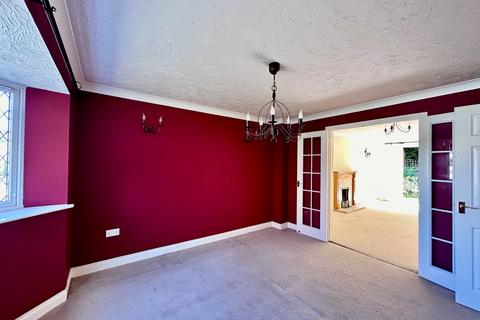 12 Auden Crescent, Ledbury, HR8 2UU