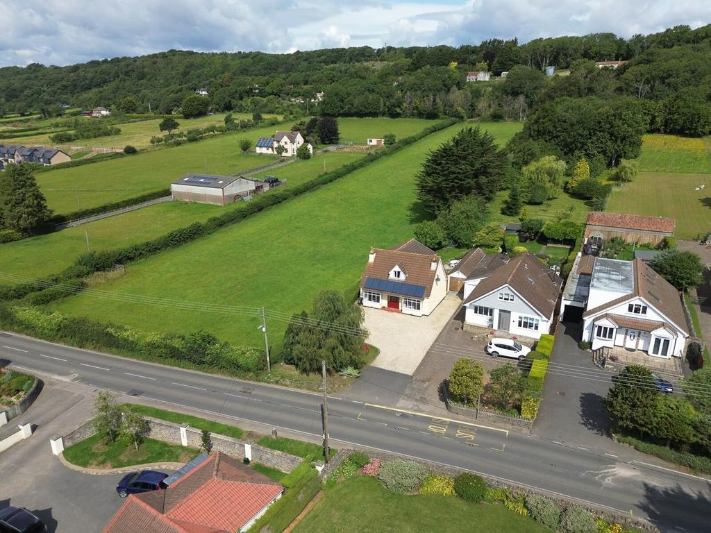 Clevedon Road, Tickenham, Clevedon, BS21 3 bed detached house for sale