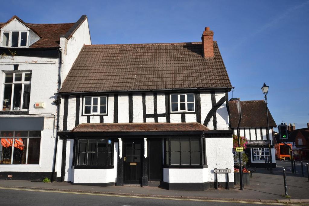 Front Elevation 17 The Square.JPG