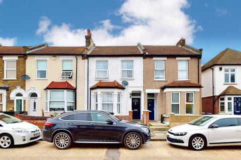 3 bedroom terraced house for sale, Whalebone Grove, Chadwell Heath, RM6