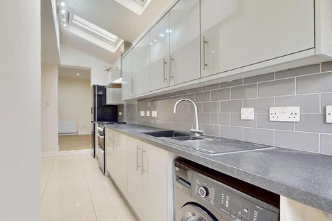65 Whalebone Grove, Romford, RM6 6BL